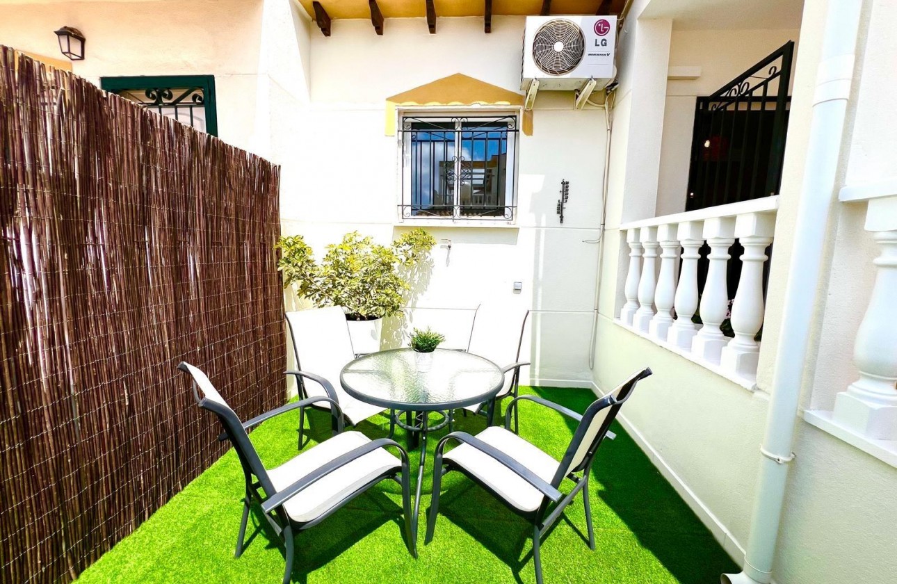 Resale - Villa - Orihuela - Urbanización Perla del Mar