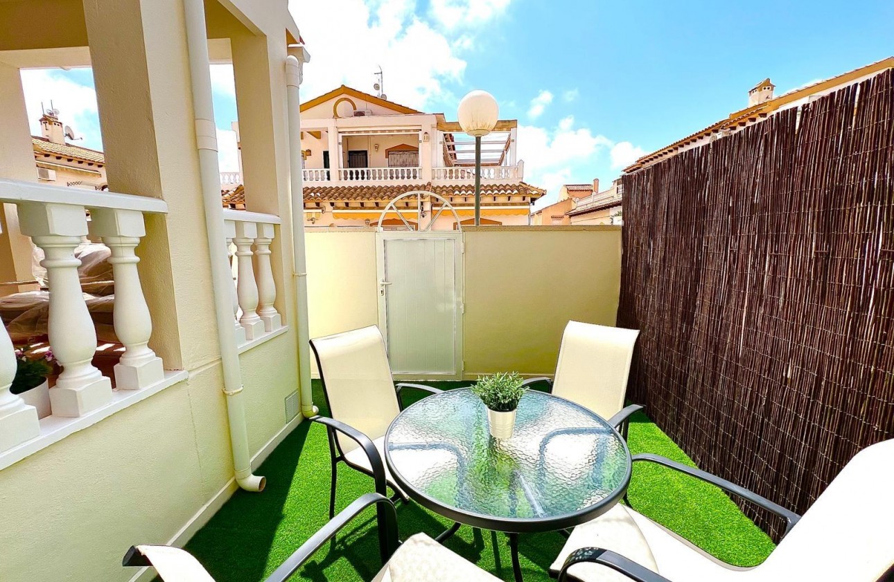 Resale - Villa - Orihuela - Urbanización Perla del Mar