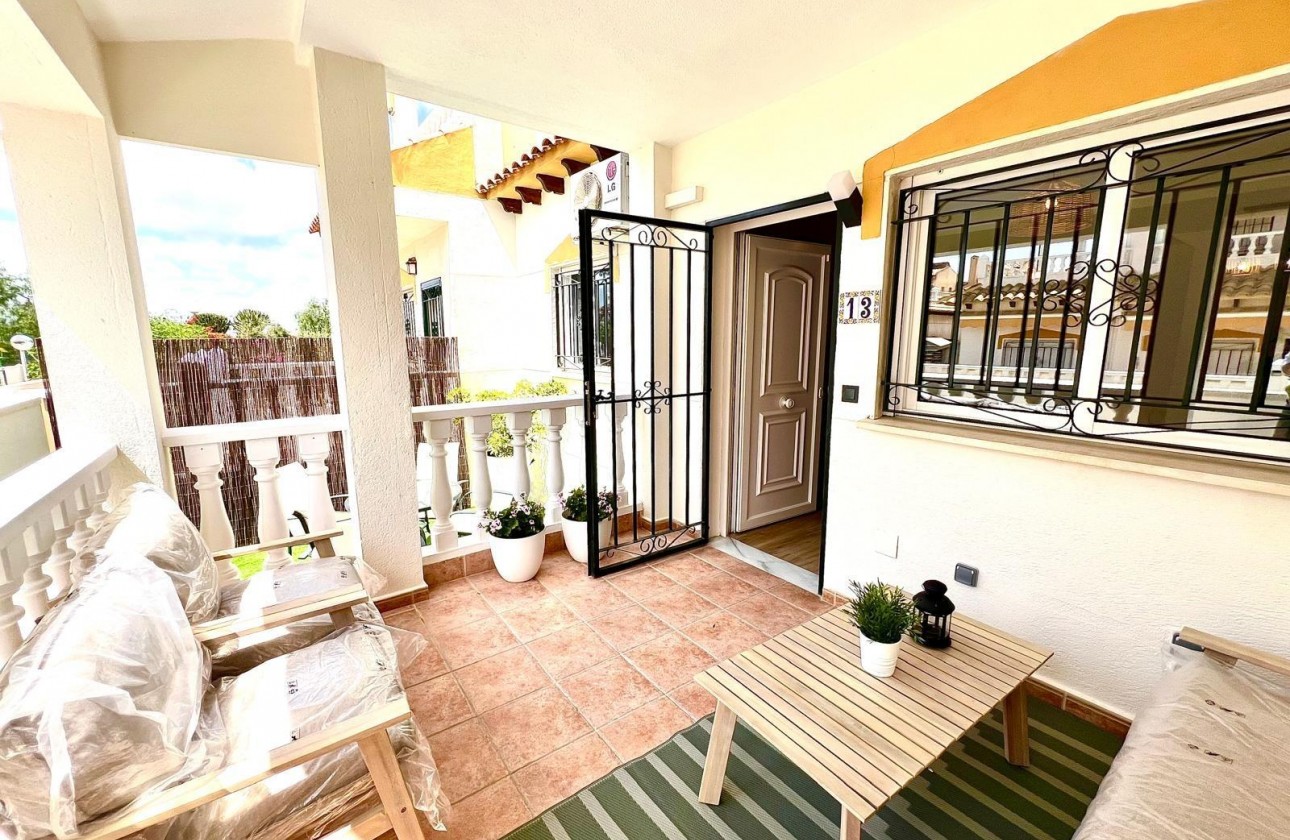 Resale - Villa - Orihuela - Urbanización Perla del Mar