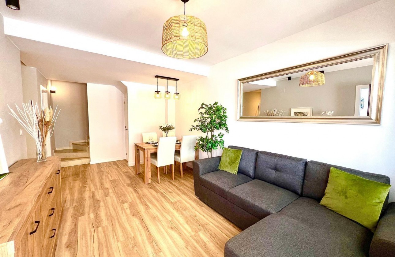 Resale - Villa - Orihuela - Urbanización Perla del Mar