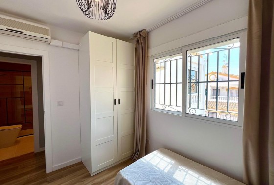 Resale - Villa - Orihuela - Urbanización Perla del Mar