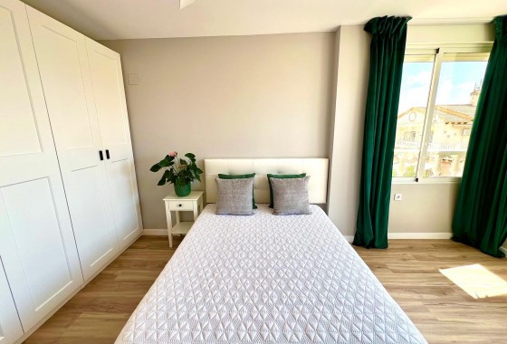 Resale - Villa - Orihuela - Urbanización Perla del Mar