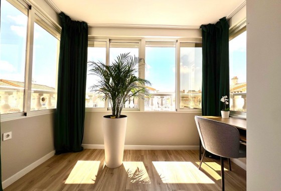 Resale - Villa - Orihuela - Urbanización Perla del Mar