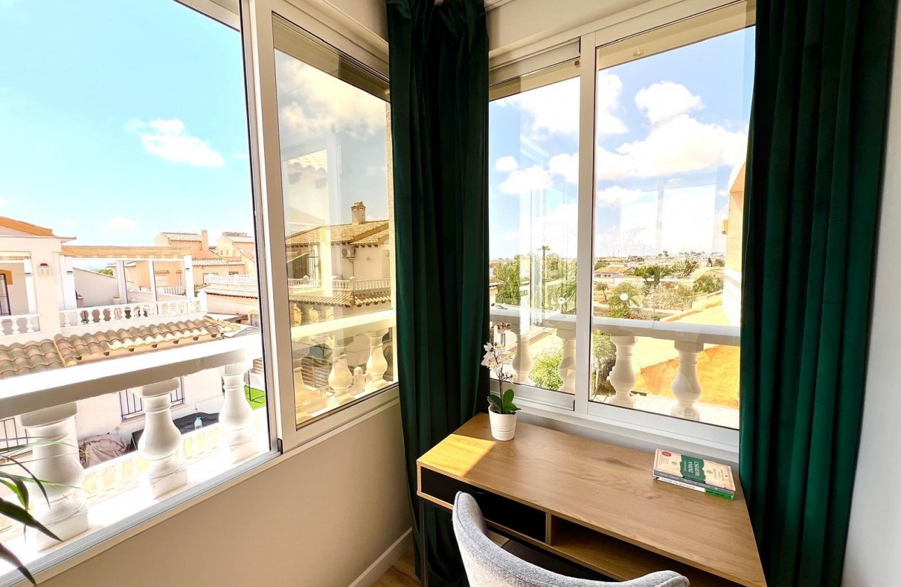 Resale - Villa - Orihuela - Urbanización Perla del Mar