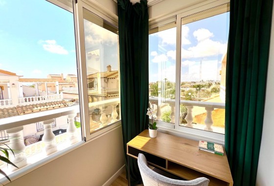Resale - Villa - Orihuela - Urbanización Perla del Mar