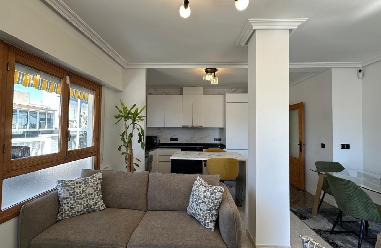 Resale - Apartment / flat - Torrevieja - Centro