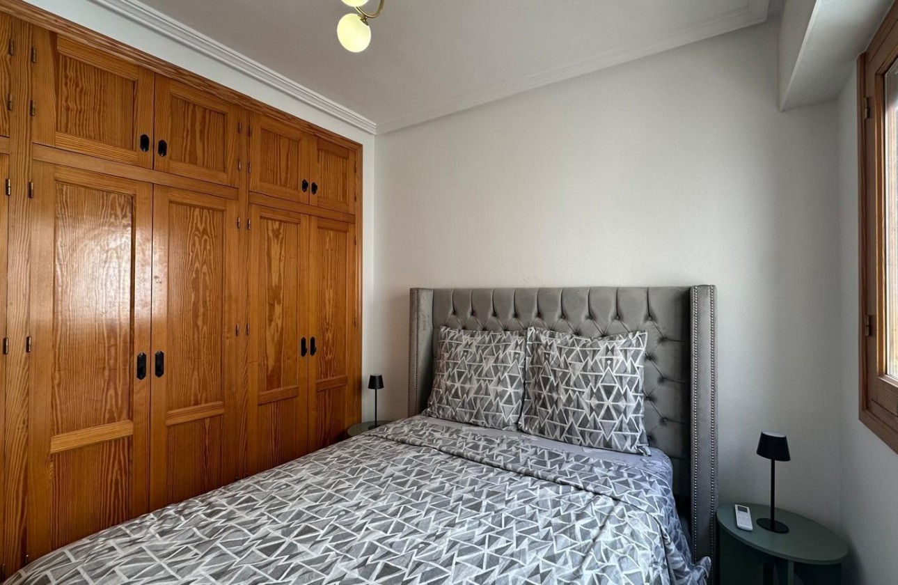 Resale - Apartment / flat - Torrevieja - Centro