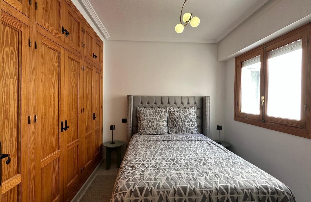 Resale - Apartment / flat - Torrevieja - Centro