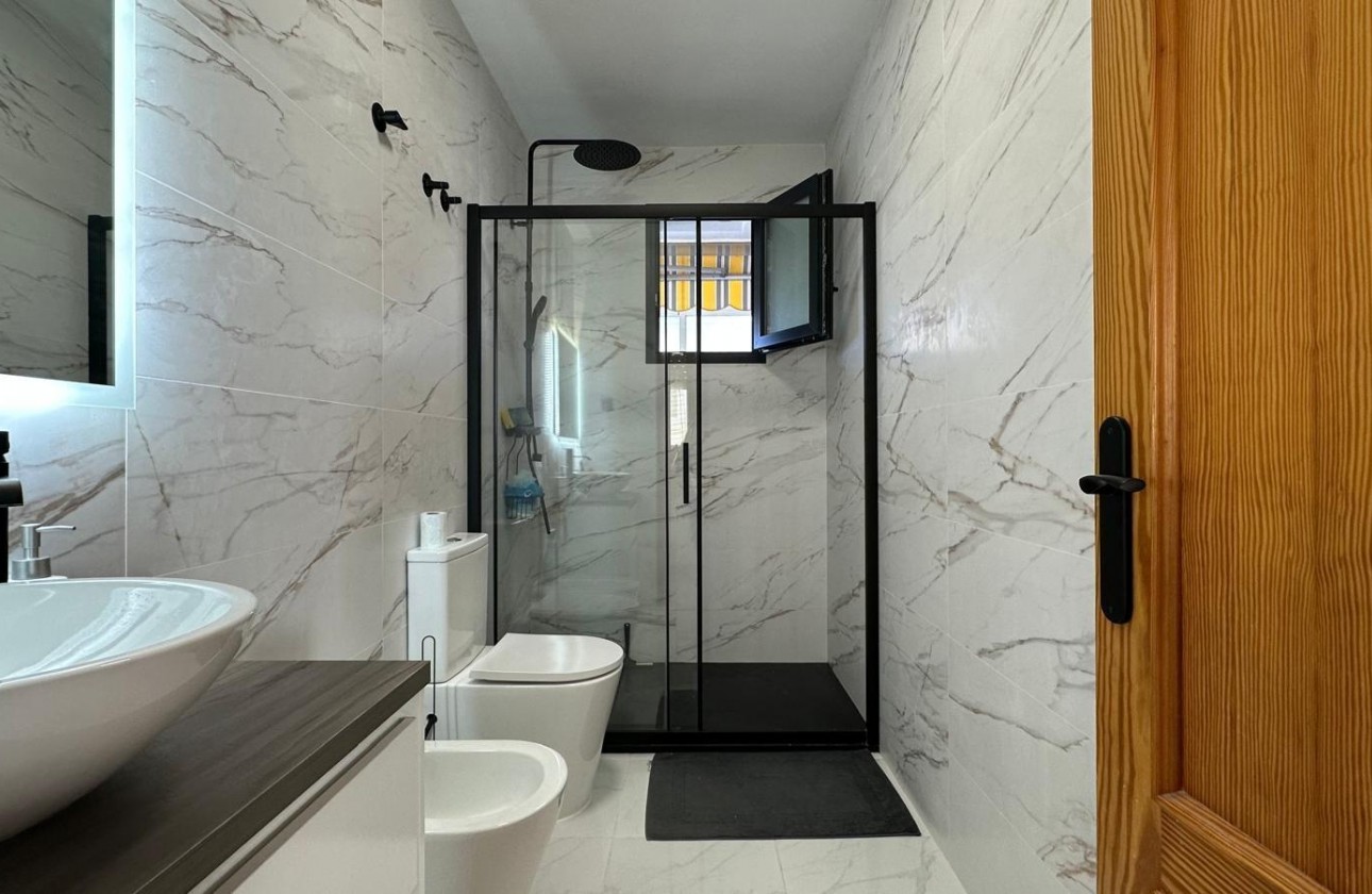 Resale - Apartment / flat - Torrevieja - Centro