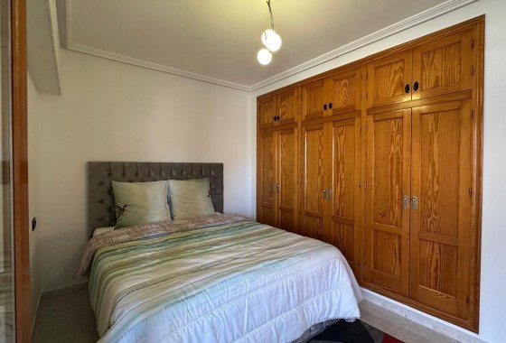 Resale - Apartment / flat - Torrevieja - Centro