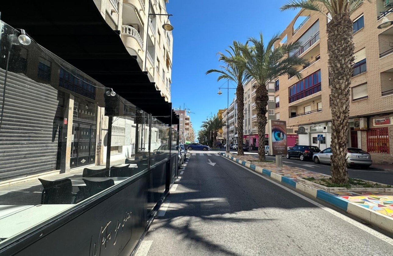 Resale - Apartment / flat - Torrevieja - Centro