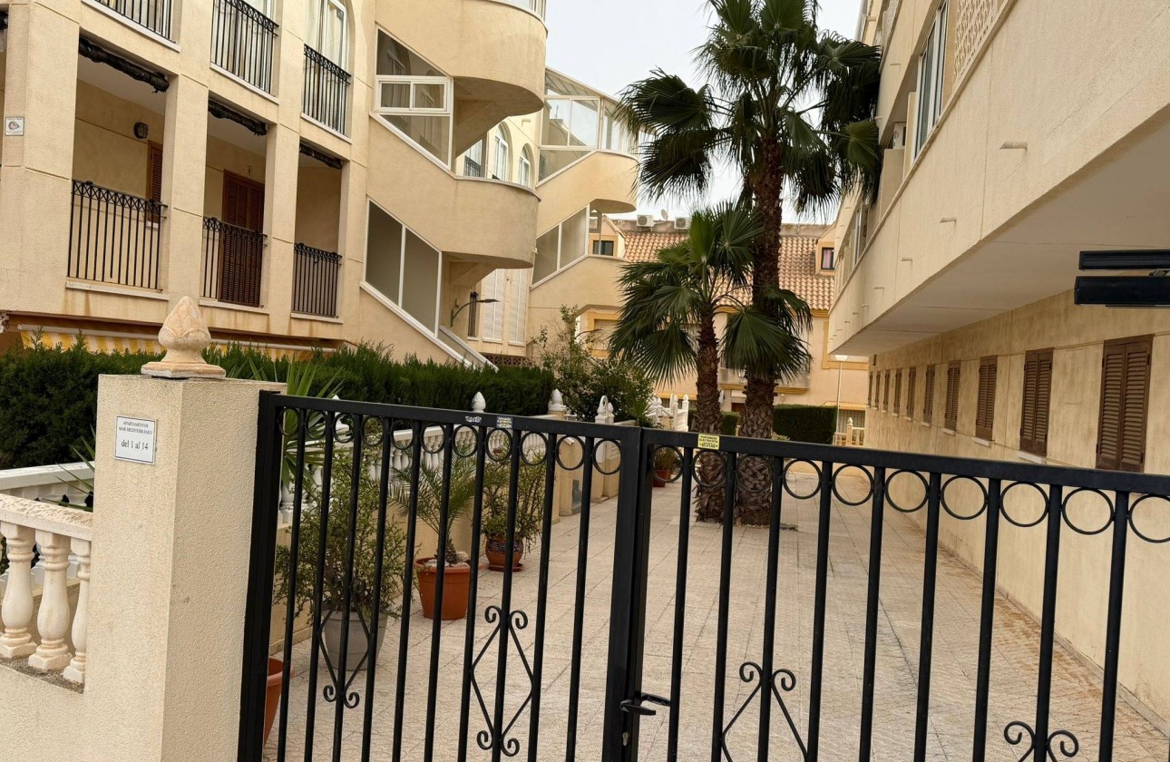 Resale - Apartment / flat - Orihuela Costa - La Regia