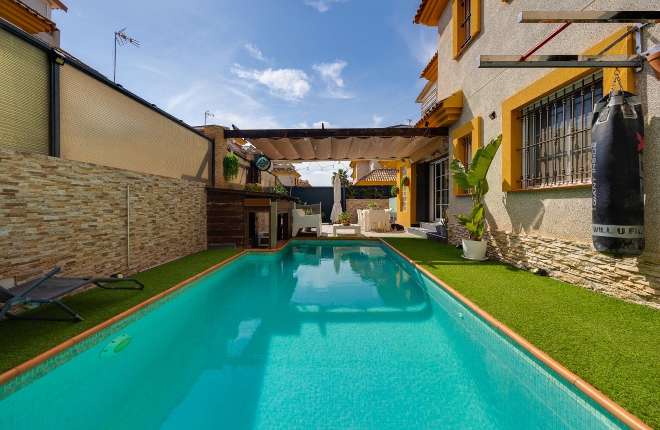 Resale - Villa - Los Montesinos - La herrada