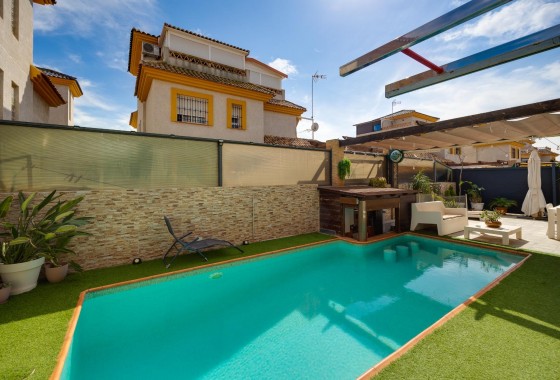 Resale - Villa - Los Montesinos - La herrada