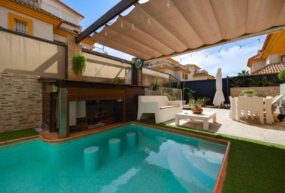 Resale - Villa - Los Montesinos - La herrada