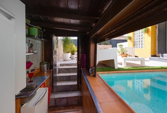 Resale - Villa - Los Montesinos - La herrada