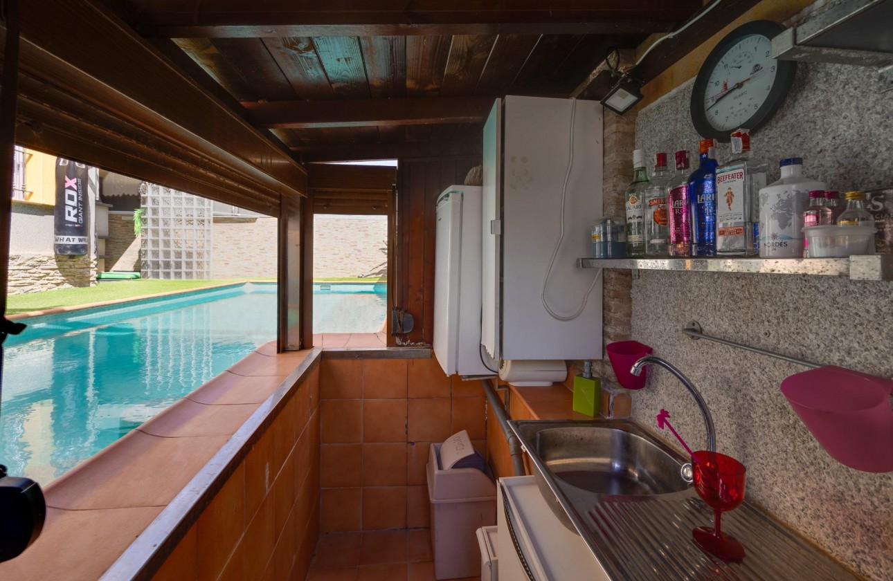 Resale - Villa - Los Montesinos - La herrada