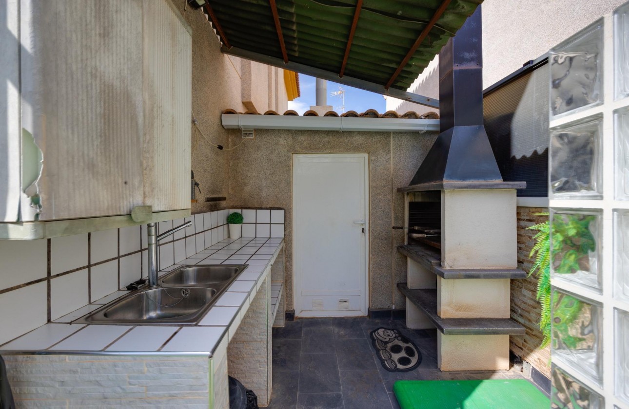 Resale - Villa - Los Montesinos - La herrada