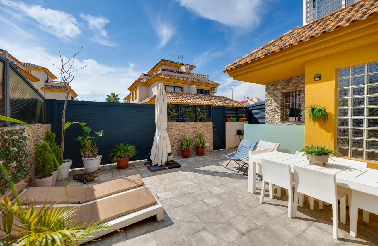 Resale - Villa - Los Montesinos - La herrada