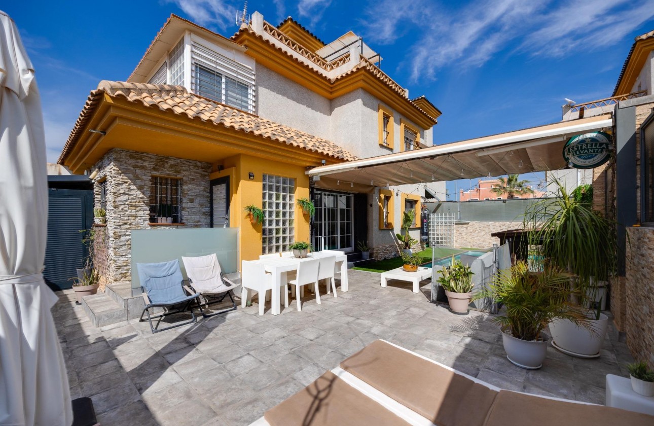 Resale - Villa - Los Montesinos - La herrada