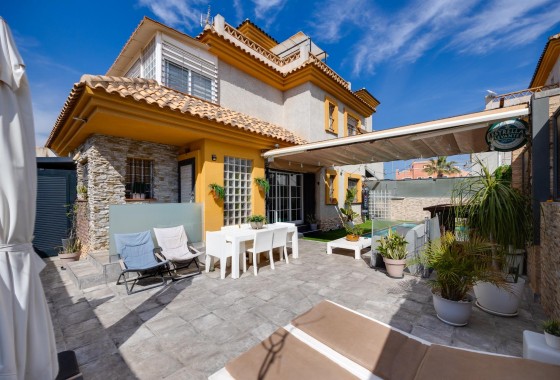 Resale - Villa - Los Montesinos - La herrada