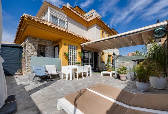 Resale - Villa - Los Montesinos - La herrada