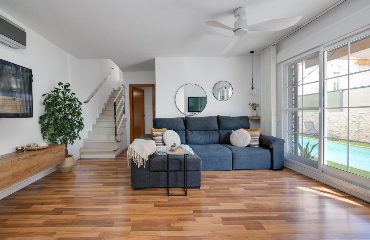 Resale - Villa - Los Montesinos - La herrada