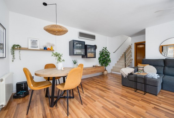 Resale - Villa - Los Montesinos - La herrada