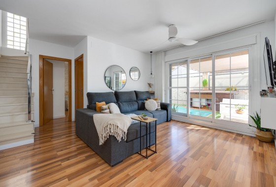 Resale - Villa - Los Montesinos - La herrada