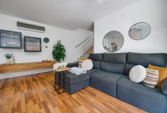 Resale - Villa - Los Montesinos - La herrada