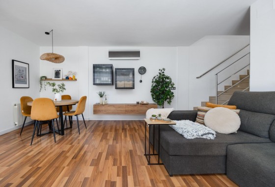 Resale - Villa - Los Montesinos - La herrada