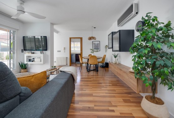 Resale - Villa - Los Montesinos - La herrada