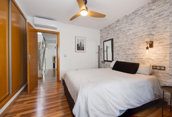 Resale - Villa - Los Montesinos - La herrada
