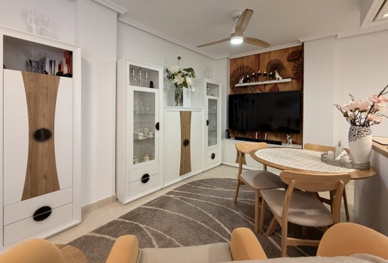 Resale - Apartment / flat - Torrevieja - Costa Blanca