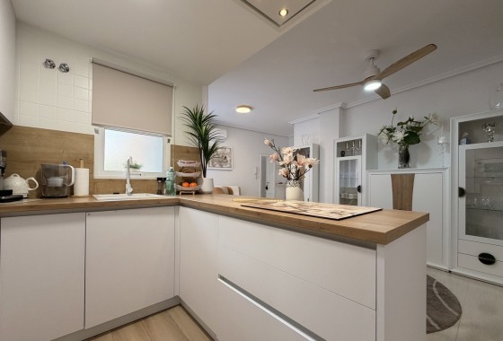 Resale - Apartment / flat - Torrevieja - Costa Blanca