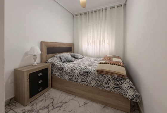 Resale - Apartment / flat - Torrevieja - Costa Blanca