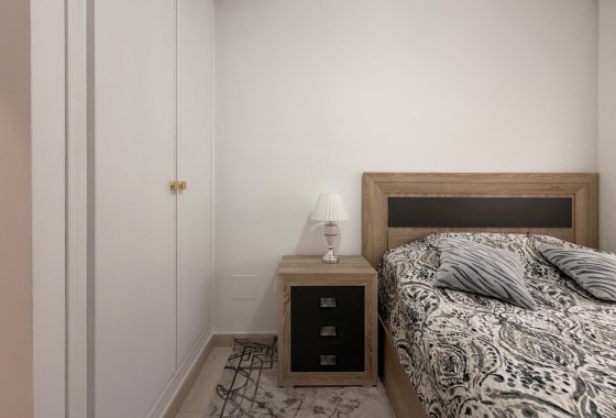 Resale - Apartment / flat - Torrevieja - Costa Blanca