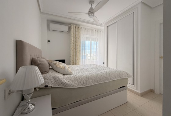 Resale - Apartment / flat - Torrevieja - Costa Blanca