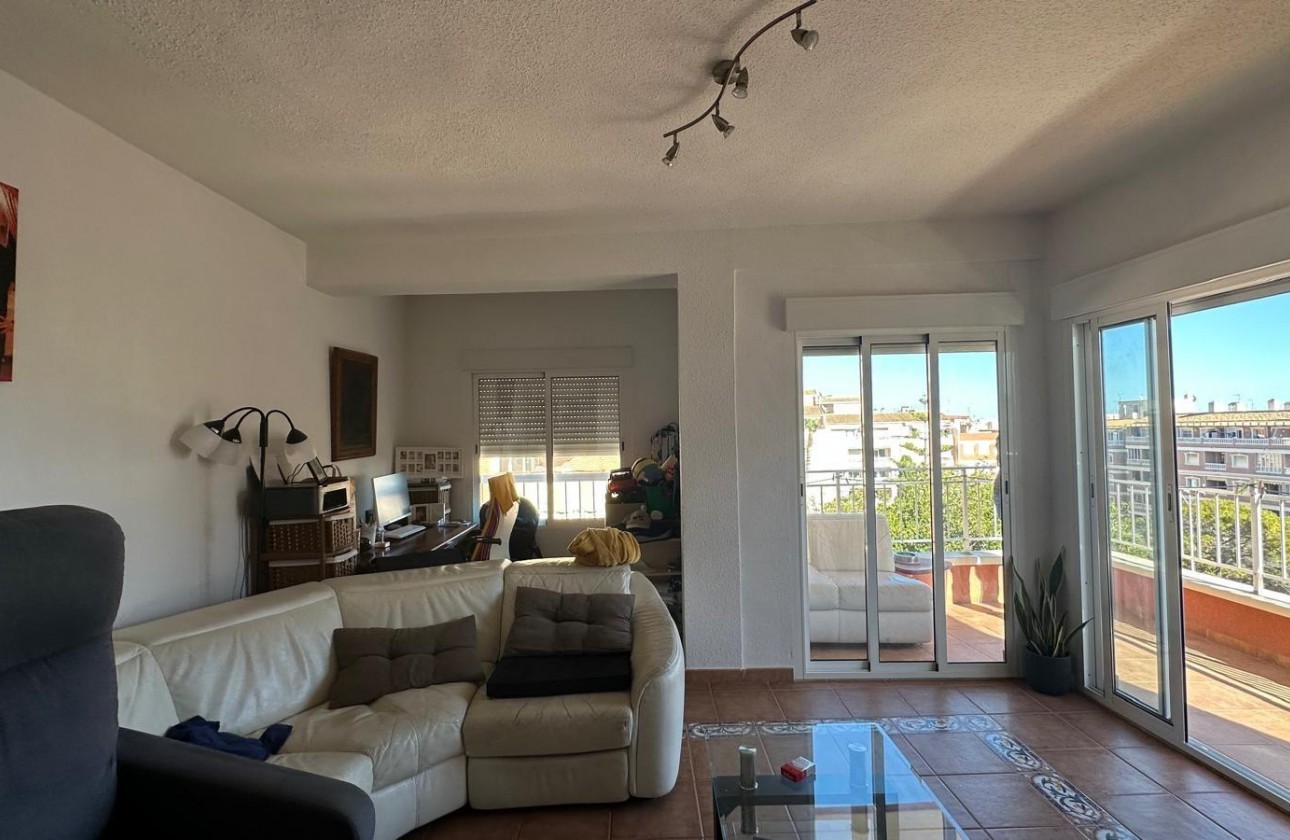 Reventa - Apartamento / piso - Torrevieja - Estacion de autobuses