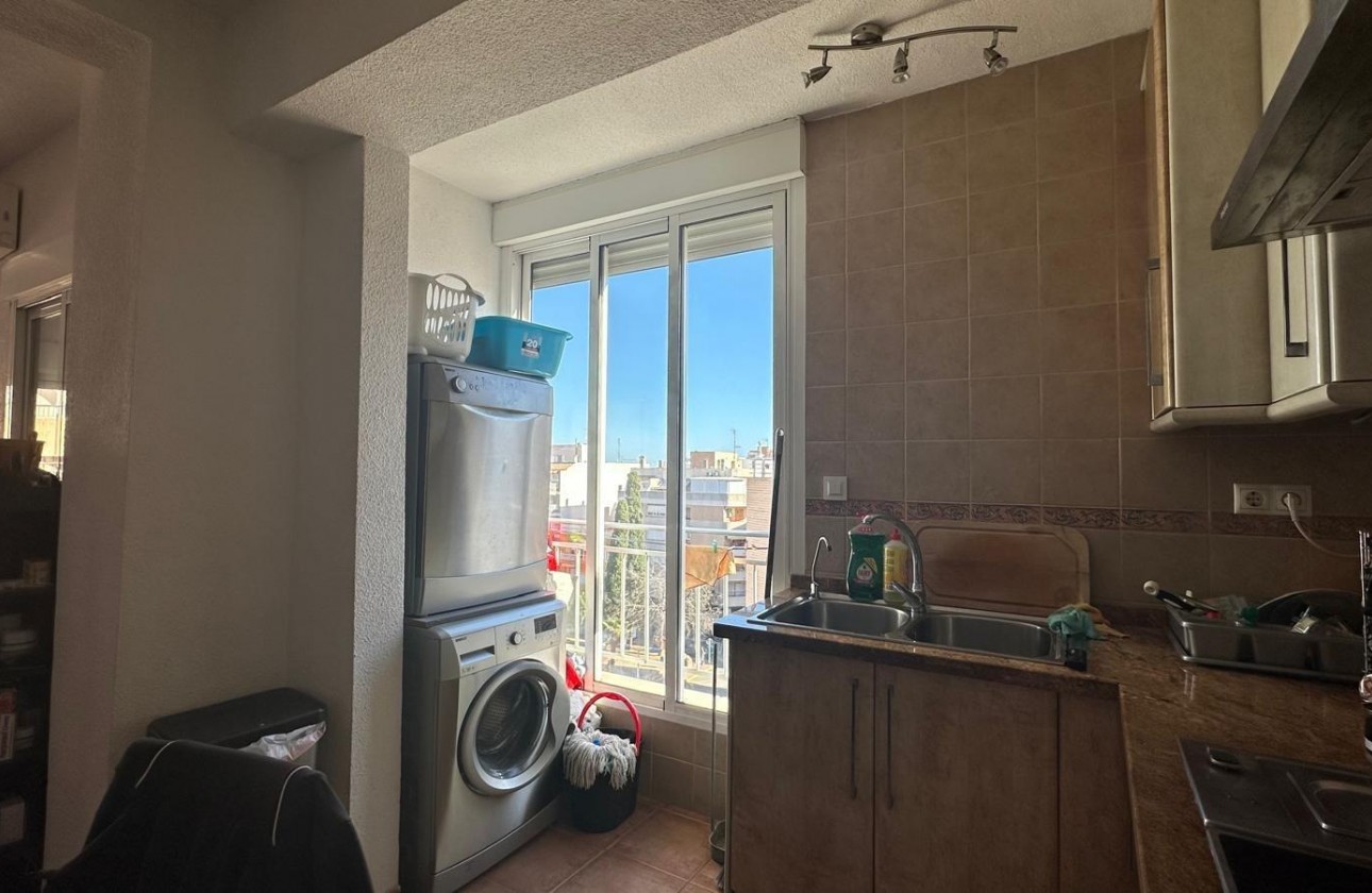 Reventa - Apartamento / piso - Torrevieja - Estacion de autobuses