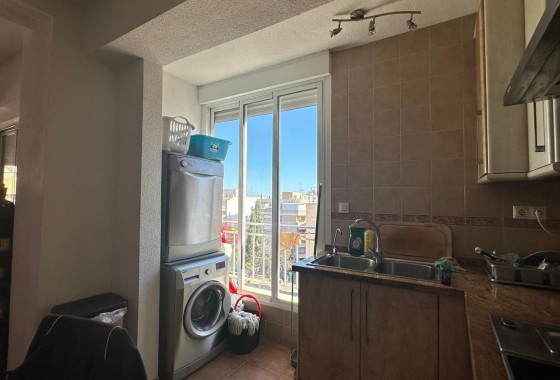 Reventa - Apartamento / piso - Torrevieja - Estacion de autobuses