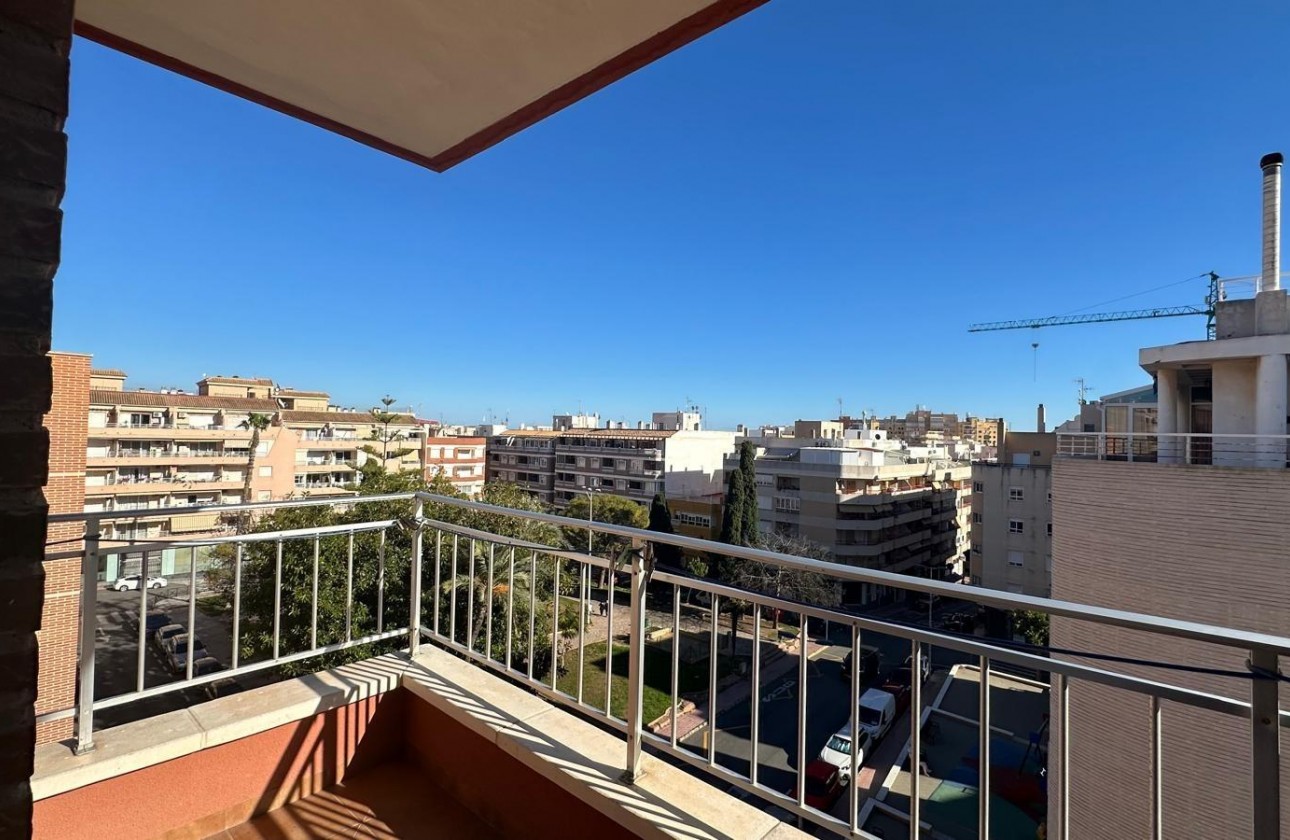 Reventa - Apartamento / piso - Torrevieja - Estacion de autobuses