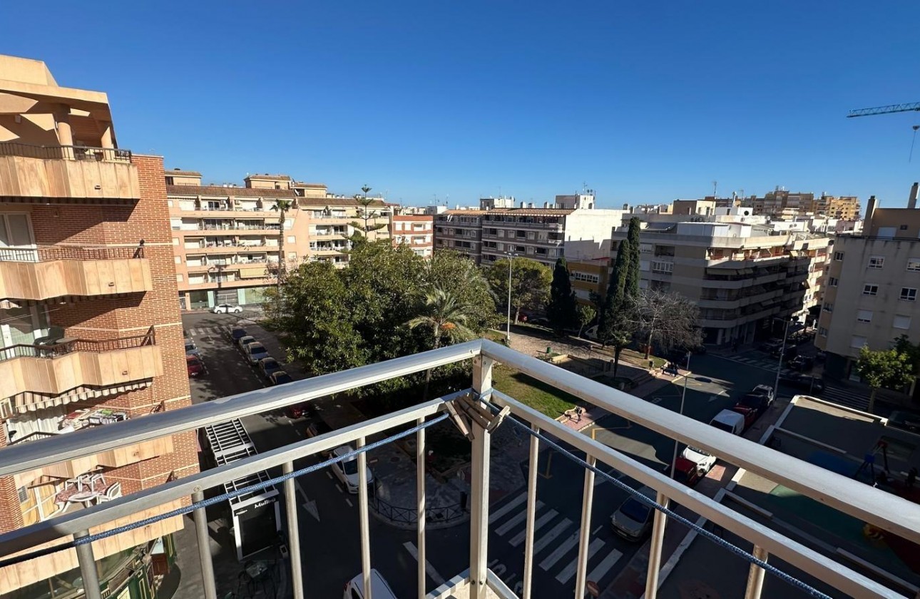 Reventa - Apartamento / piso - Torrevieja - Estacion de autobuses