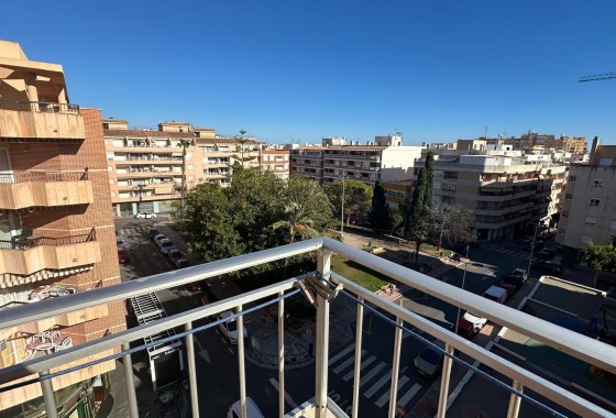 Reventa - Apartamento / piso - Torrevieja - Estacion de autobuses