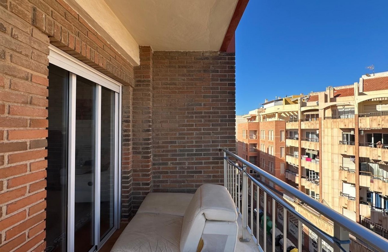 Reventa - Apartamento / piso - Torrevieja - Estacion de autobuses