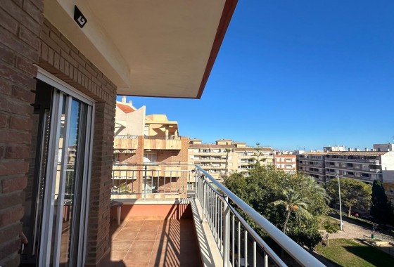 Reventa - Apartamento / piso - Torrevieja - Estacion de autobuses