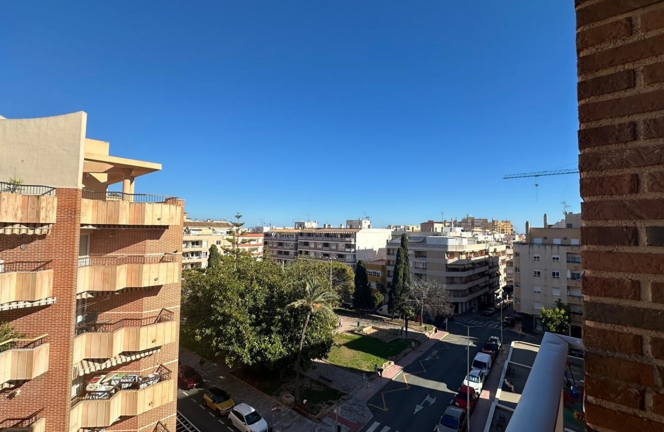 Reventa - Apartamento / piso - Torrevieja - Estacion de autobuses