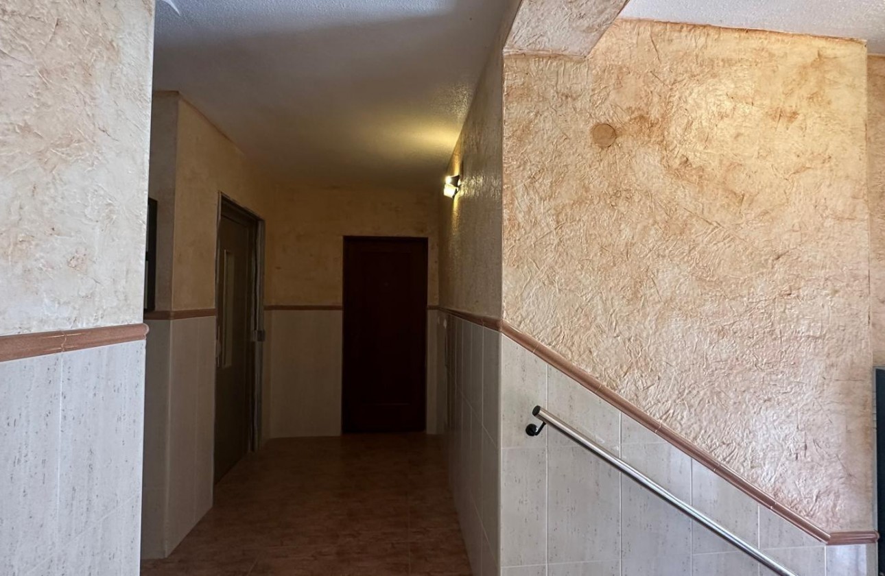 Reventa - Apartamento / piso - Torrevieja - Estacion de autobuses
