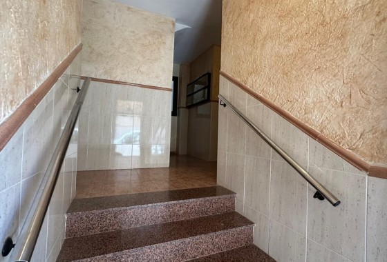 Reventa - Apartamento / piso - Torrevieja - Estacion de autobuses