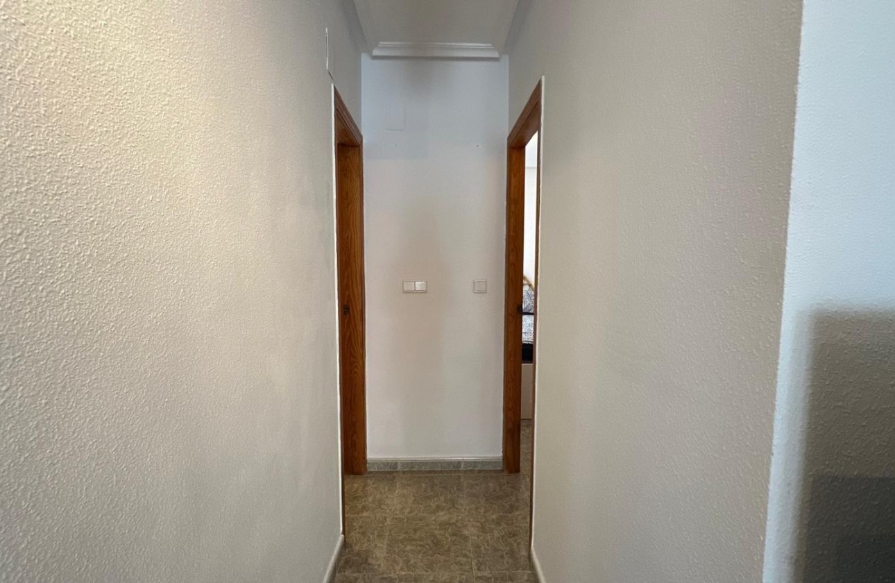 Reventa - Apartamento / piso - Torrevieja - Estacion de autobuses